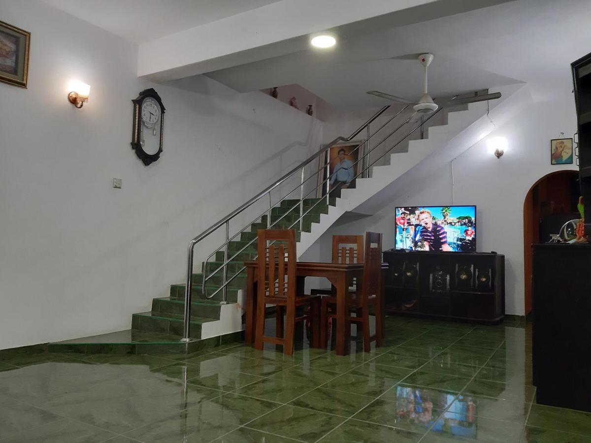 Hellen Homestay Negombo Zewnętrze zdjęcie